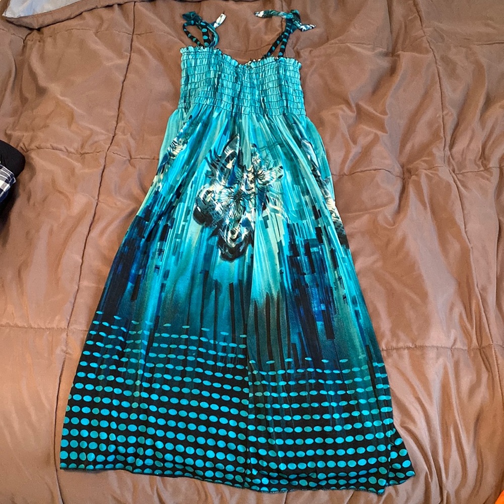 Girls elastic silky blue patterned dress ⭐️